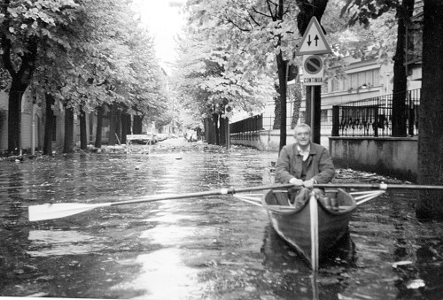 Panzery reaching the hangar of Aero Club Como during a flood, at the time he was president.